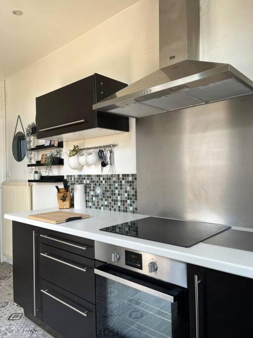 Duplex De Charme En Centre Ville Avec Terrasse Brive-la-Gaillarde Luaran gambar