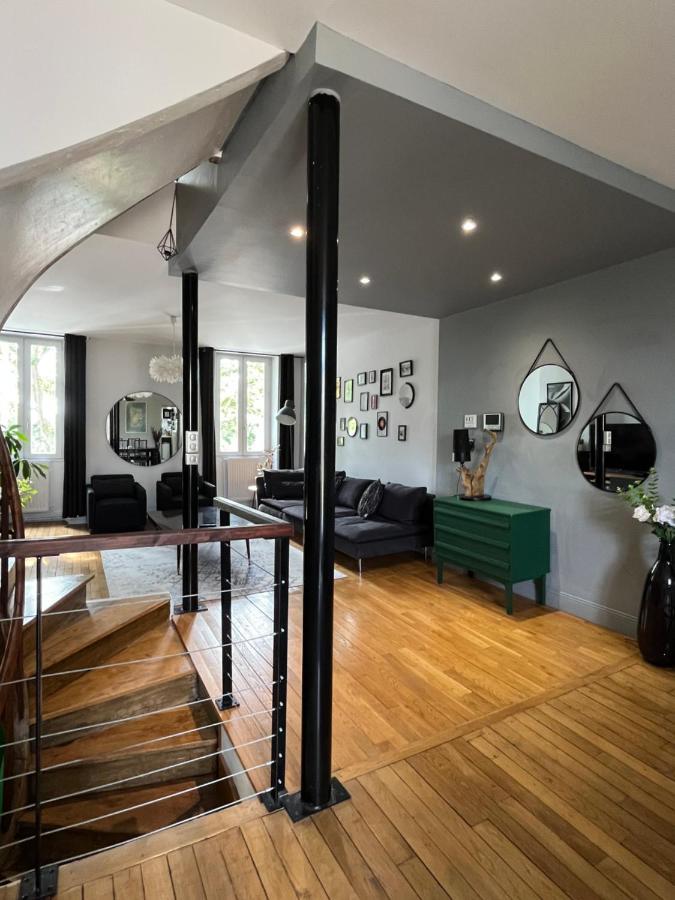 Duplex De Charme En Centre Ville Avec Terrasse Brive-la-Gaillarde Luaran gambar